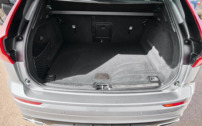 Volvo XC 60 cena 105800 przebieg: 181000, rok produkcji 2018 z Polanów małe 631